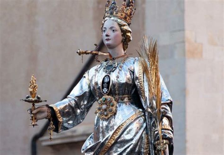 Saint Lucy (Lucia of Syracuse) Biography – Facts, Childhood, Life History, Timeline