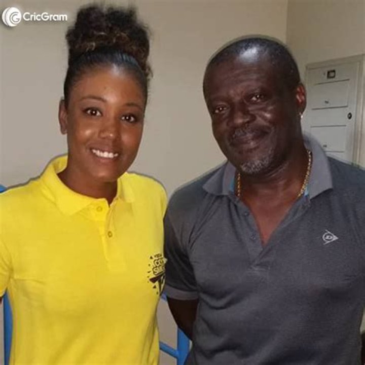 Sarah Matthews husband: Is Sarah Matthews married?