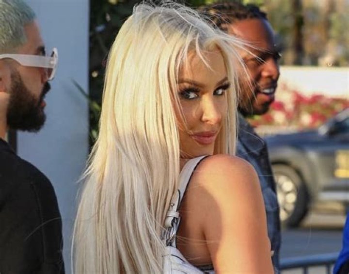 Tana Mongeau in Bathing Suit Says "I Love Turks" — Celebwell