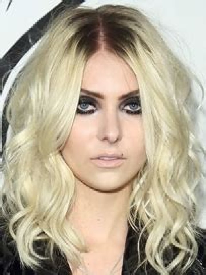 Taylor Momsen Body Measurements Bra Size Height Weight Vital Statistics Facts