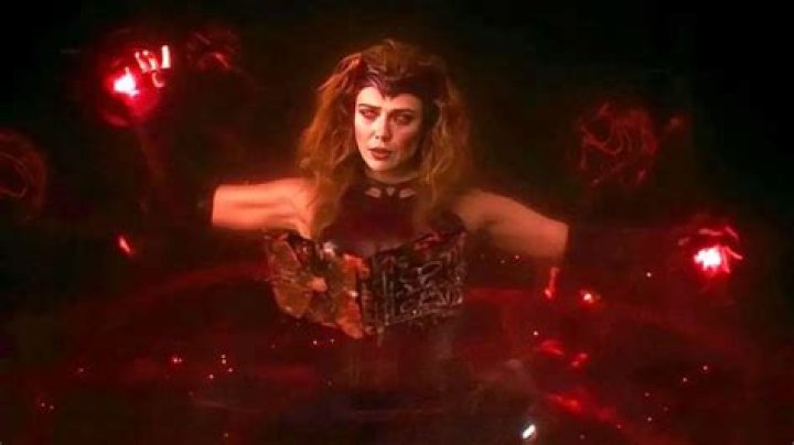 The Darkhold is real in this stunning Scarlet Witch cosplay