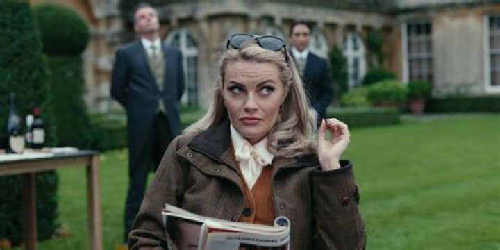 The Gentlemen Star Chanel Cresswell in Workout Gear Says Do "What's Good for Your Soul"