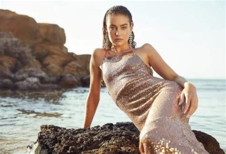 The Young and the Restless' Cait Fairbanks Shares Swimsuit Photo as "Mermaid"