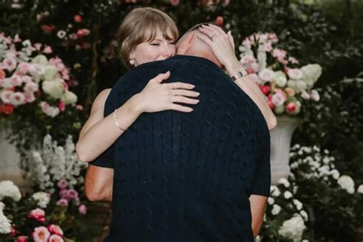 Travis Kelce and Taylor Swift’s age difference explained