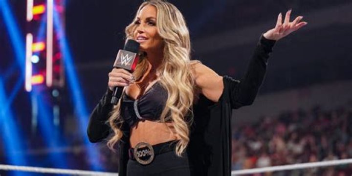 Trish Stratus in Bathing Suit is "The Hottest Woman in the WWE" — Celebwell