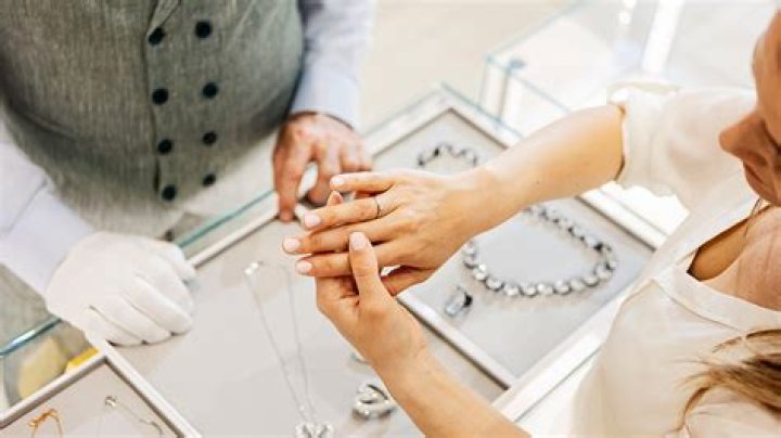 Video Footage Shows How Duke093 The jeweller’s lifeless Body