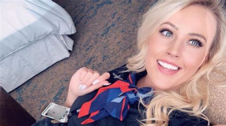 What airline does Chelsea from ‘Love is Blind’ work for?