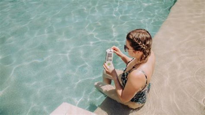 What did Cameron Diaz say about peeing in her pool?