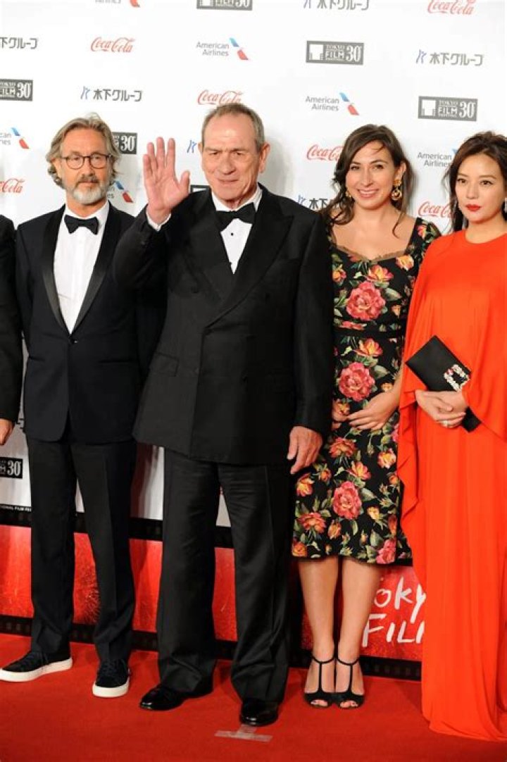 What happened to Tommy Lee's mother?