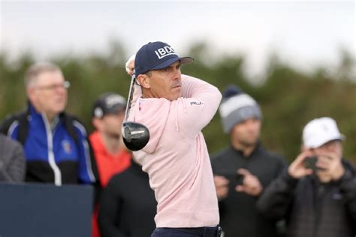 What is Billy Horschel wearing on his arm?