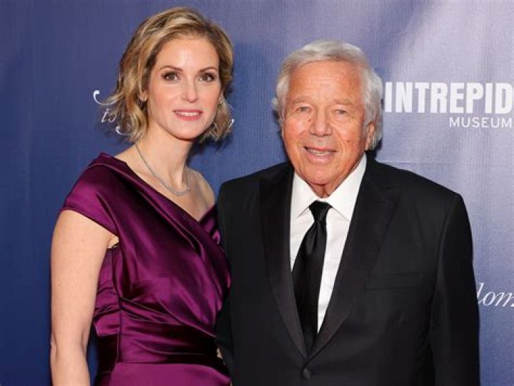 What kind of doctor is Robert Kraft’s wife Dana Blumberg?