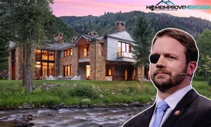 Where does Dan Crenshaw live?