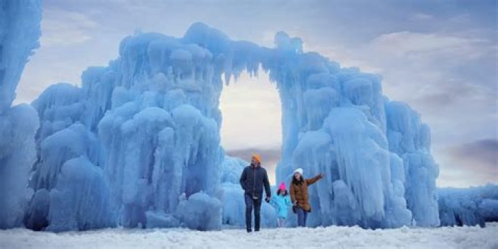 Where Is The Ice Castle Located In Hallmark Movie? – Celebrity