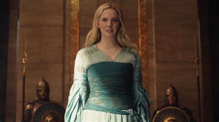 Which theaters are showing ‘Rings of Power’ ahead of the series premiere?