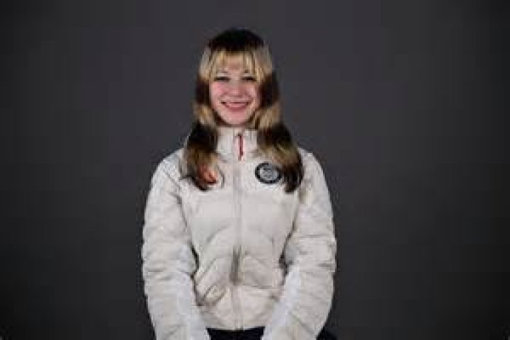 Who is Alysa Liu's father's partner Yan "Mary" Qingxin?