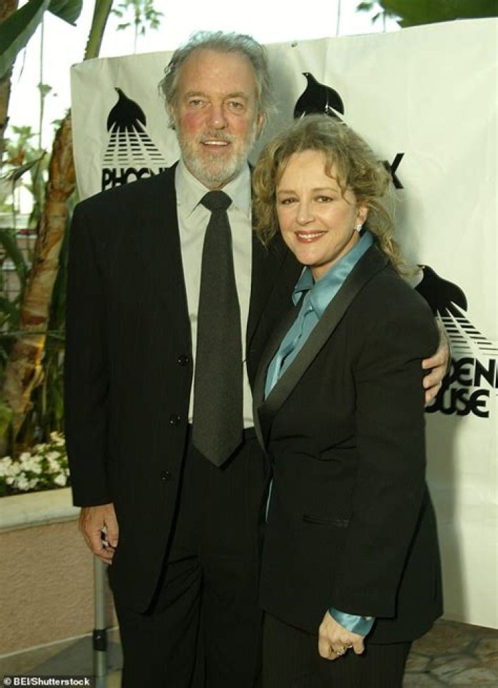 Who is Bonnie Bedelia husband Michael MacRae?