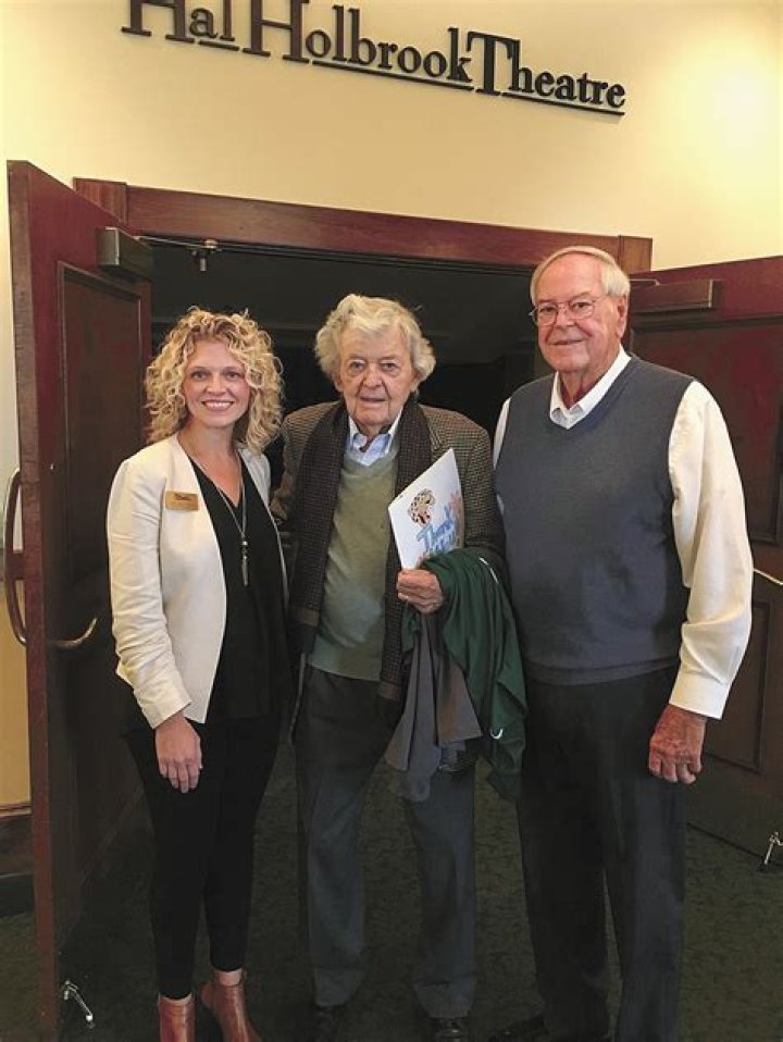 Who is Jack Carter's first wife Juliet Langford?