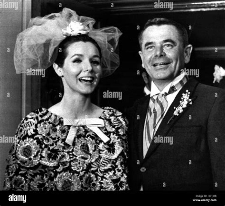 Who is Kathryn Hays’ first husband Glenn Ford?