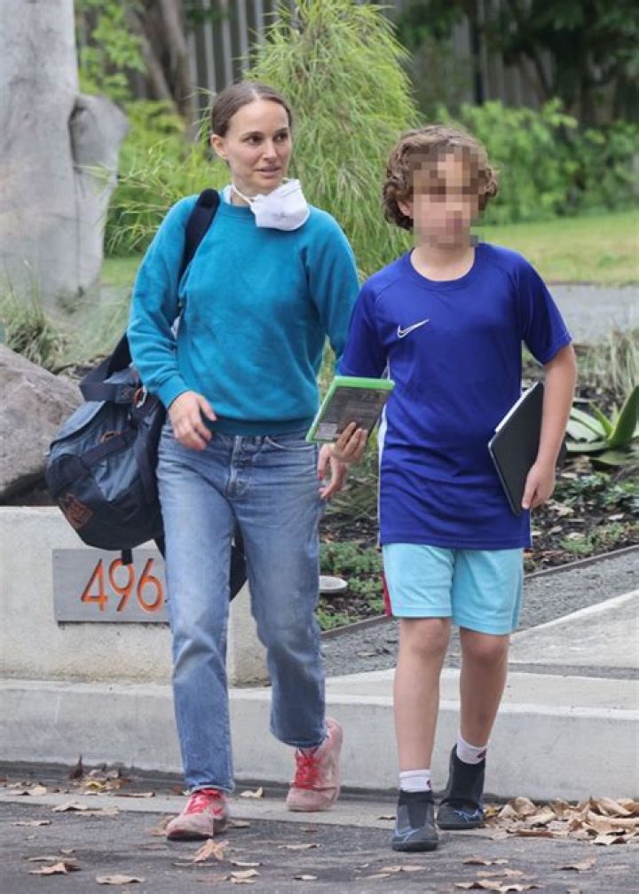 Who is Natalie Portman son?