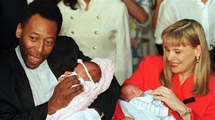 Who is Pelé's second wife Assíria Nascimento? Wedding, age gap, children, divorce