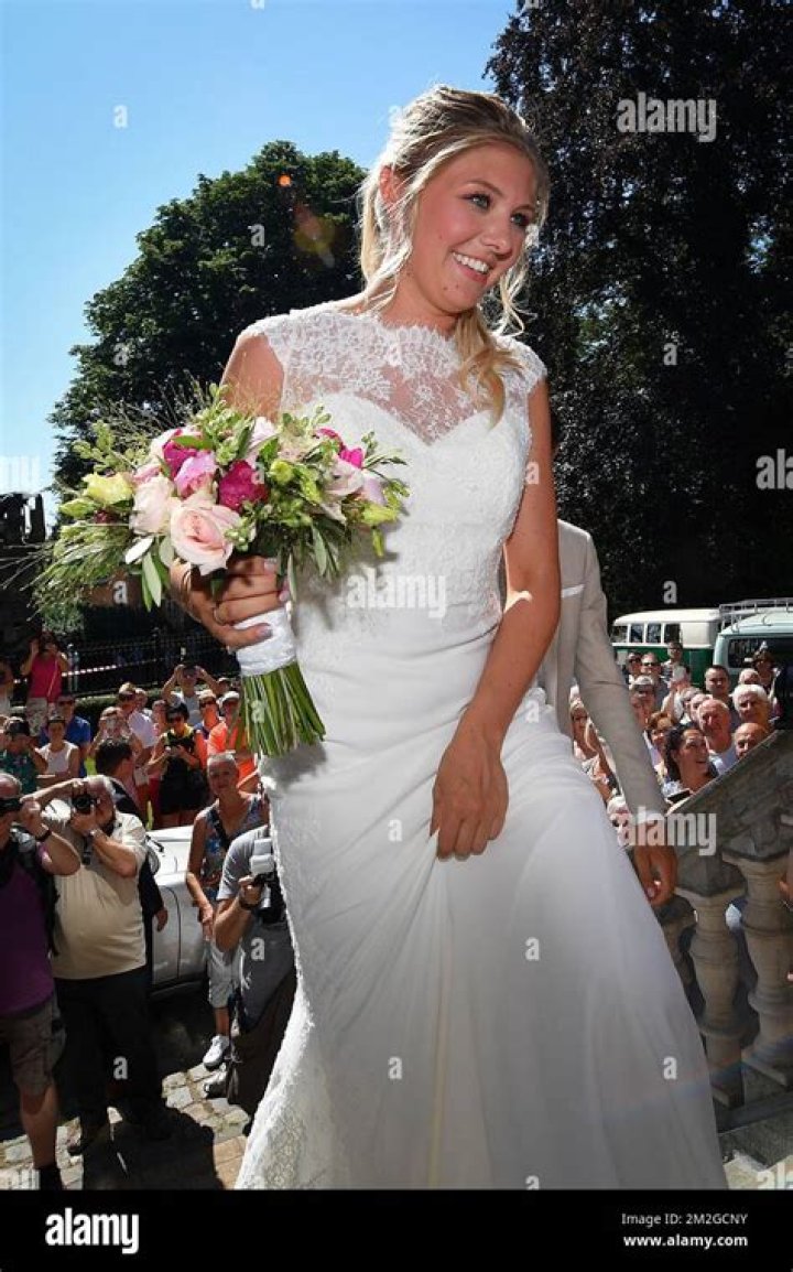 Who is Wout van Aert wife Sarah De Bie? Bio, age, birthday, children, career, Instagram, net worth