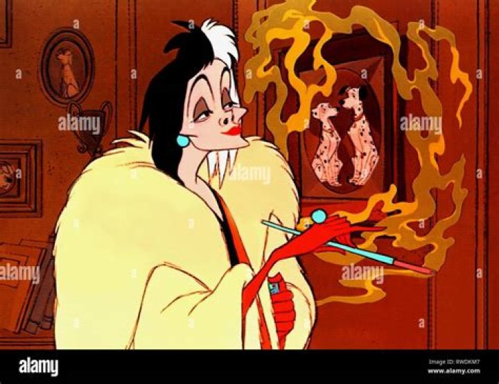 Who voiced Cruella de Vil in the cartoon?
