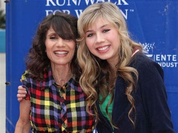 Who was Jennette McCurdy's mother Debra McCurdy? Wiki, age, cause of death, children, grave, Instagram