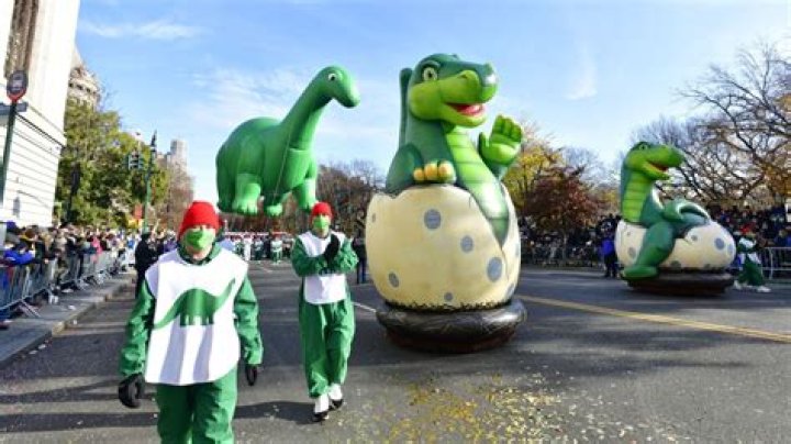 Why are the Sinclair Oil Corporation’s dinosaurs in the Macy’s Thanksgiving Day Parade?