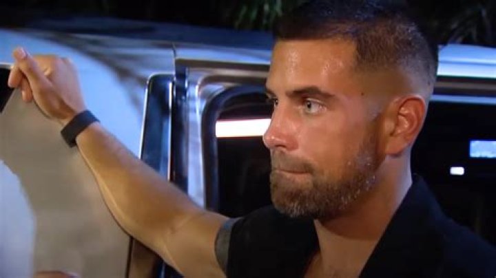 Why did Blake Moynes leave ‘Bachelor in Paradise’ season 9?