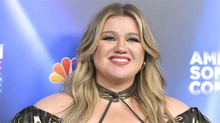 Why did Kelly Clarkson leave ‘The Voice’ – and who is her replacement?