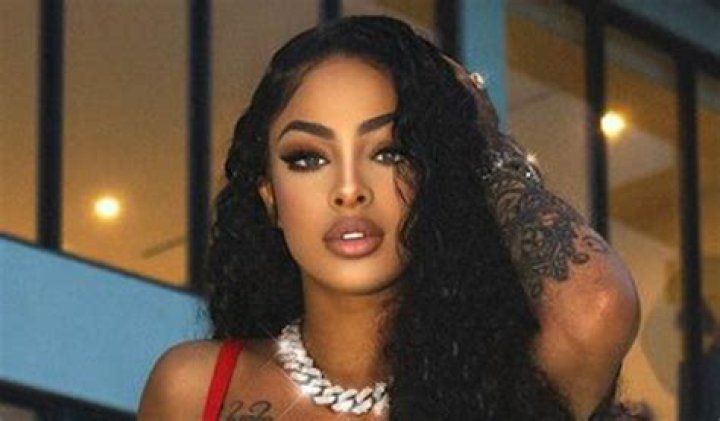 Yailin la Mas Viral in Bathing Suit Says "These Love Beats Are For You" — Celebwell