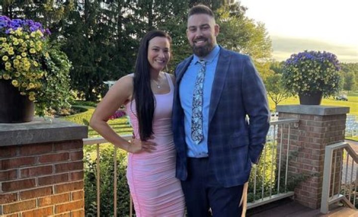 Zach Sieler family, wife, children, parents, siblings